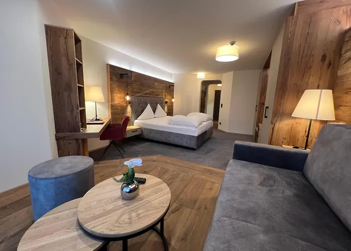 Wellnesshotel ...liebes Rot-Flüh