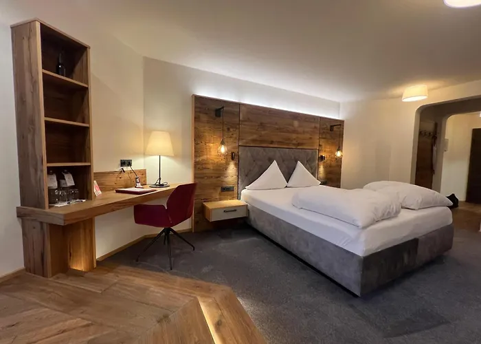 Wellnesshotel ...Liebes Rot-Flueh